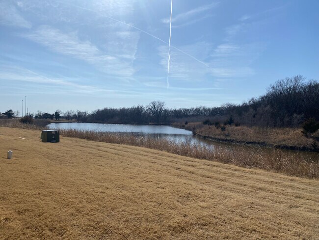 Foto del edificio - 4833 N Hillside Ct