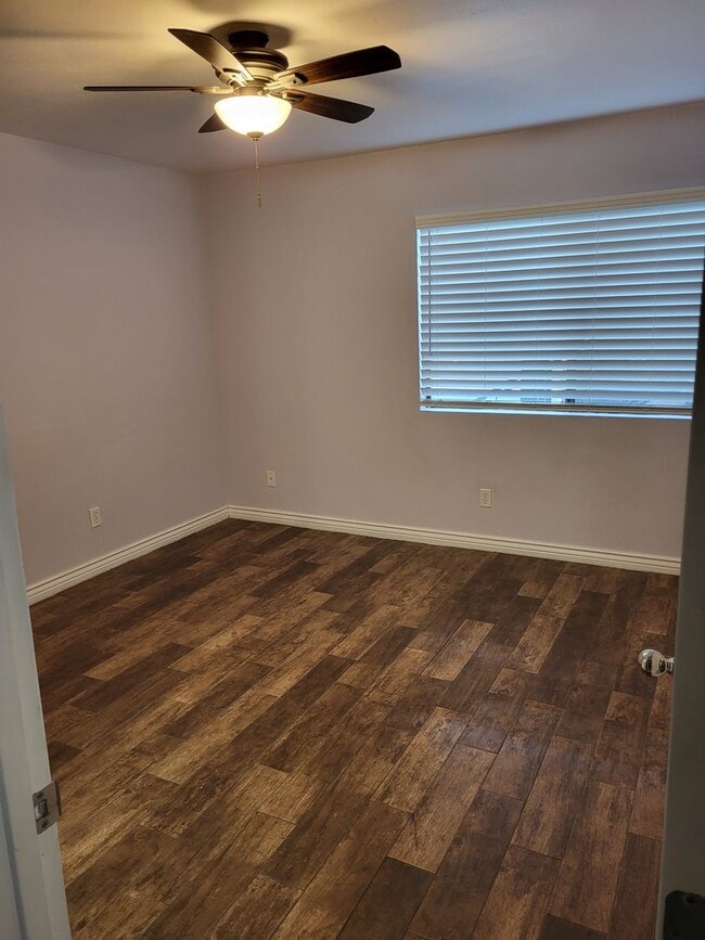 Building Photo - 2 Bed/2Bath Condo In University Heights! A...