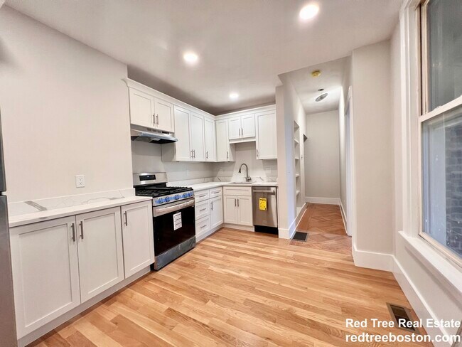 Foto del edificio - 564 E 5th St