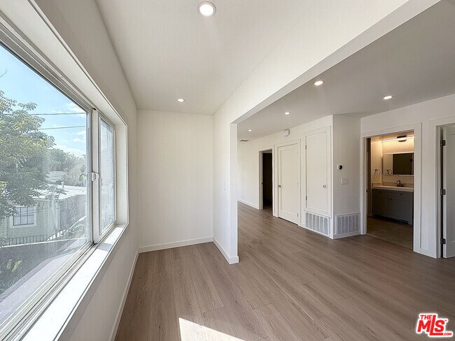 Foto del edificio - 1405 Talmadge St