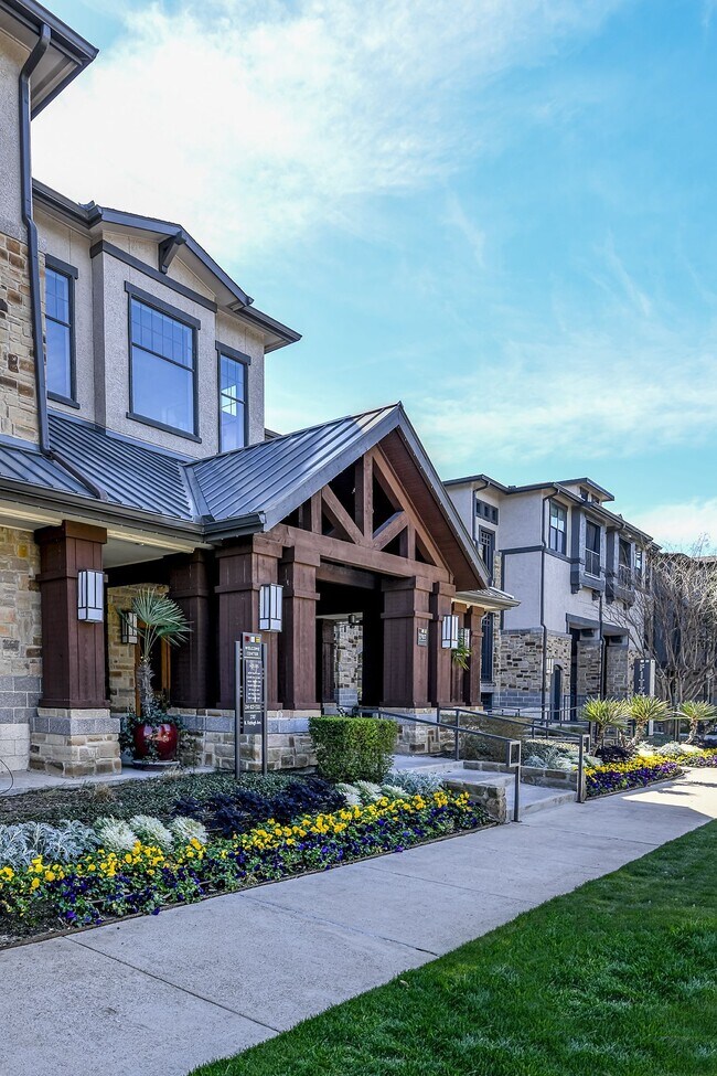 Fitzhugh Urban Flats Apartments Dallas, TX