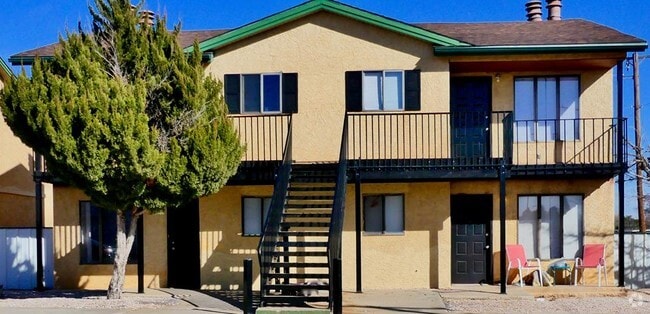 Building Photo - 1206 D NE Aspen