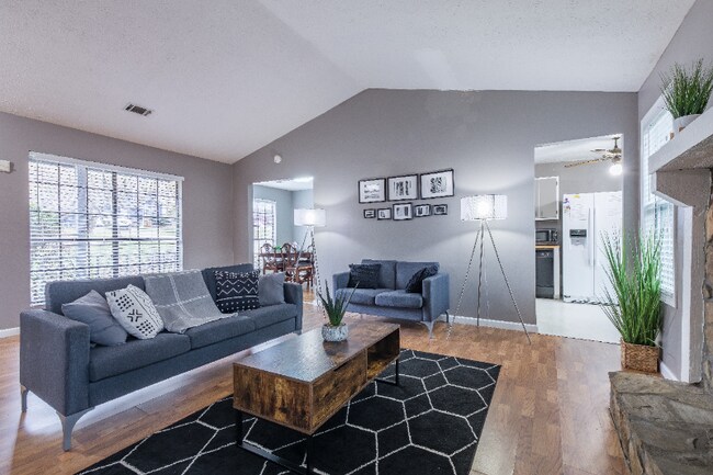 Foto del edificio - 890 Shiloh Ridge Run NW