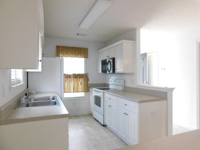Building Photo - 1228 Longpoint Dr