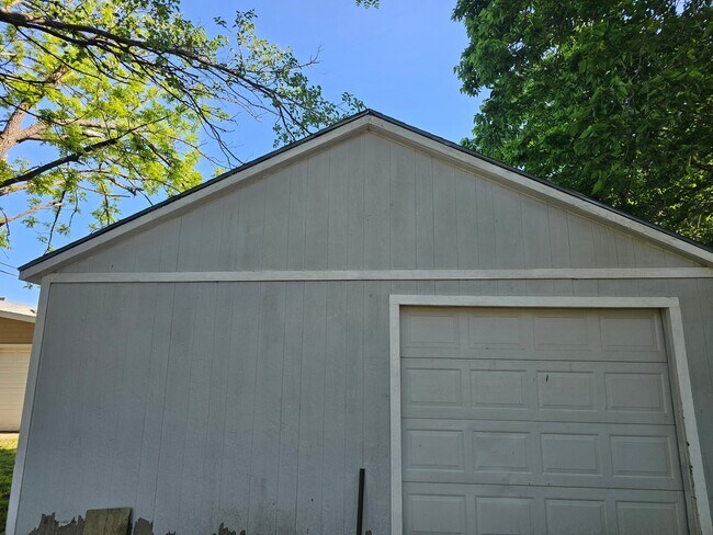 Foto del edificio - 3121 Canterbury Dr