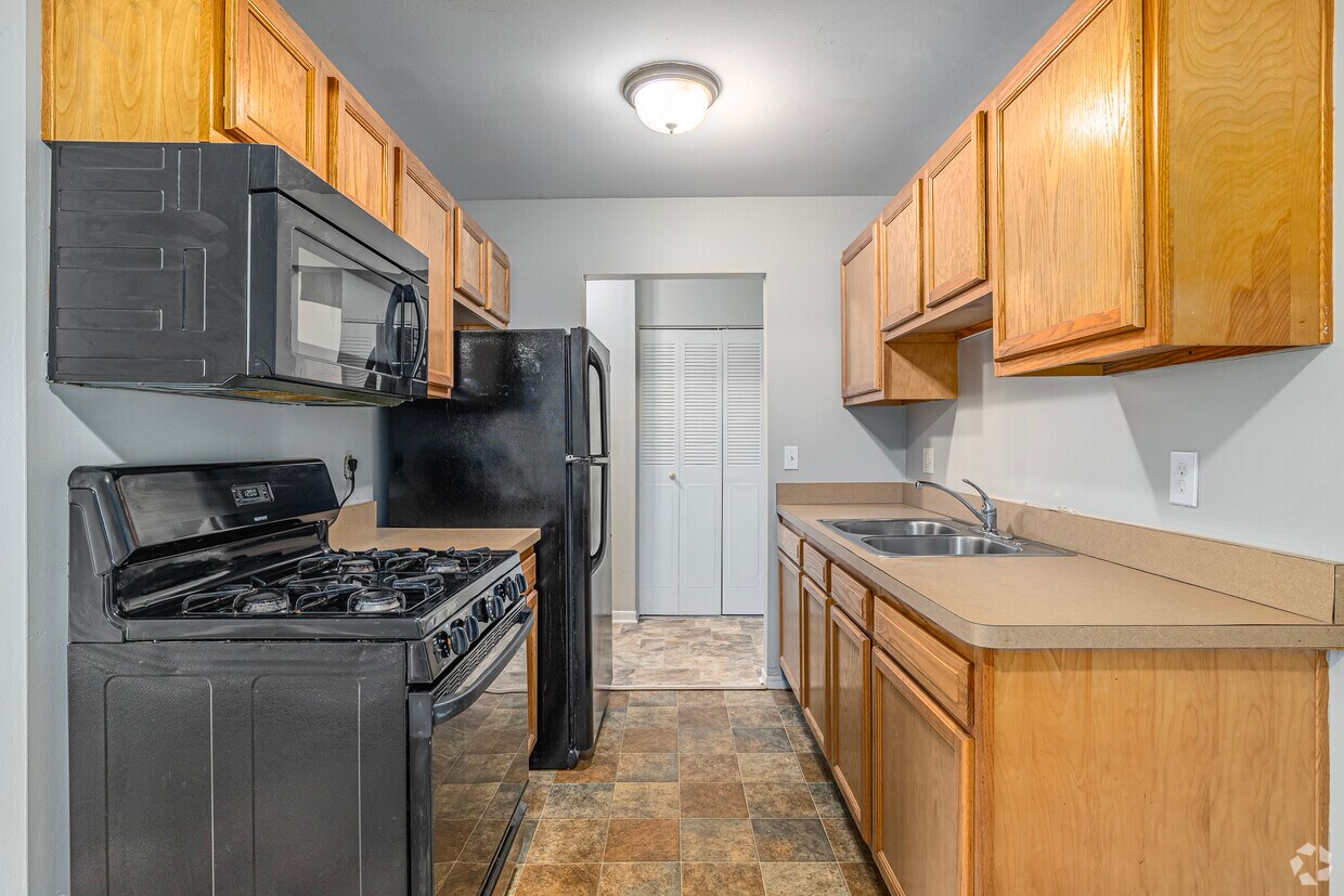 Foto principal - Hidden Pines Apartments