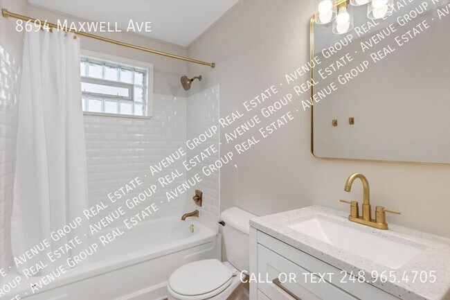 Foto del edificio - 8694 Maxwell Ave