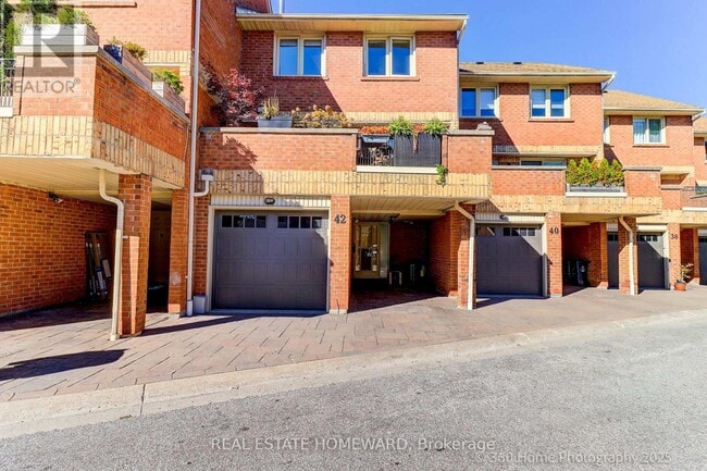 Building Photo - 42 Rodeo Pathway