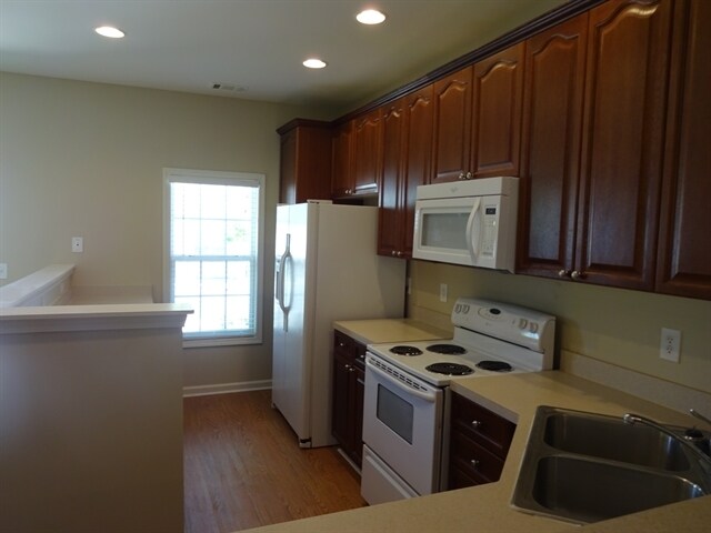 Building Photo - 2415 Millbank Ct
