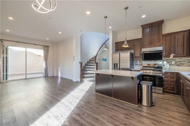 Building Photo - 4 Lavanda St