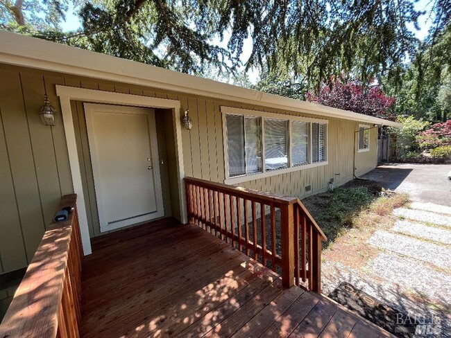 Building Photo - 2455 Vineyard Rd
