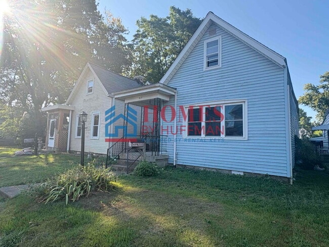 Building Photo - Four Bedroom House | Detached Garage