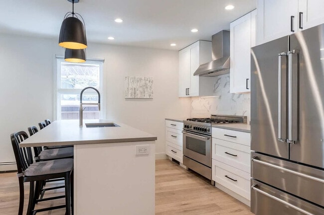 Foto del edificio - 800 E Hyman Ave