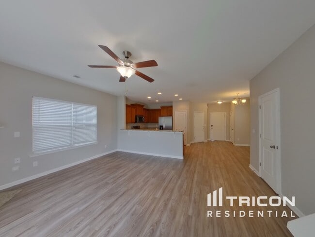 Building Photo - 962 Tuxford Trl