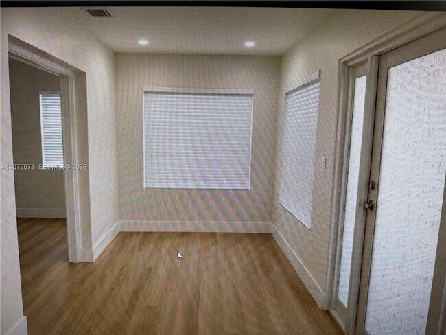 Foto del edificio - 3648 SW 25th Ter