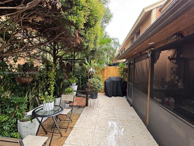 Building Photo - 2201 NW 45th Ave