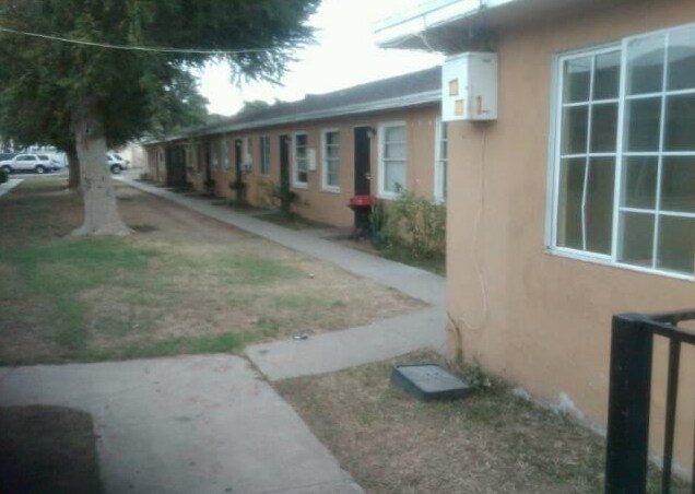 Foto del edificio - 428 N Poplar Ave