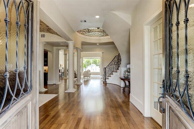 Building Photo - 5666 Cedar Creek Dr
