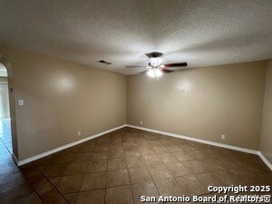 Building Photo - 8203 Cantura Mills