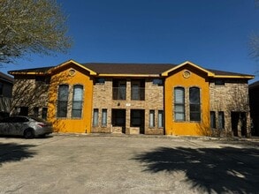 Building Photo - 1208 W Fig Ave