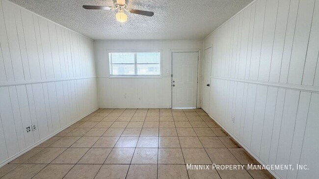 Foto del edificio - 5718 Brownfield Dr