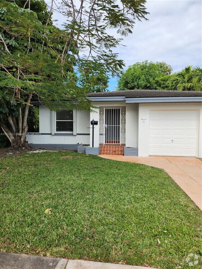 Kirkland Heights Apartments for Rent with Hardwood Floors Miami, FL