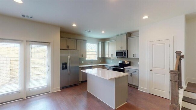 Building Photo - 6414 Shalks Xing Dr
