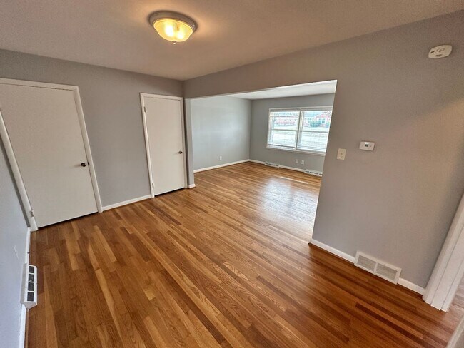 Foto del edificio - RED125/127