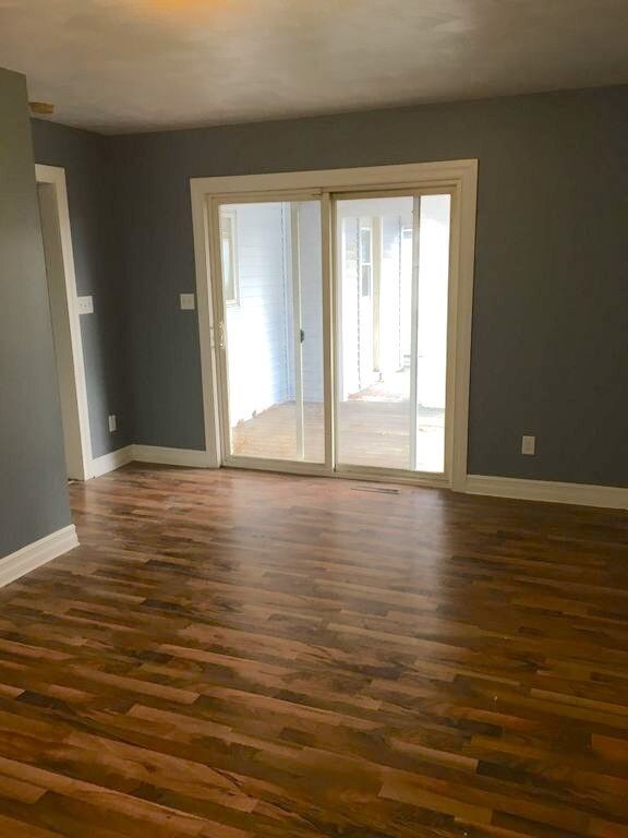 Building Photo - 910 Calvert