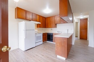 Building Photo - 1220 Fairview Dr