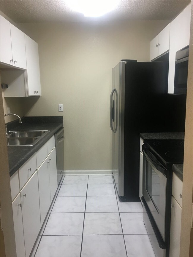 Foto del edificio - 2926 Capital Park Dr