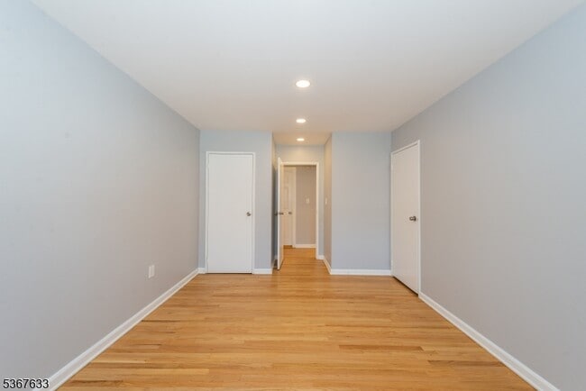 Building Photo - 151 Ridge Rd