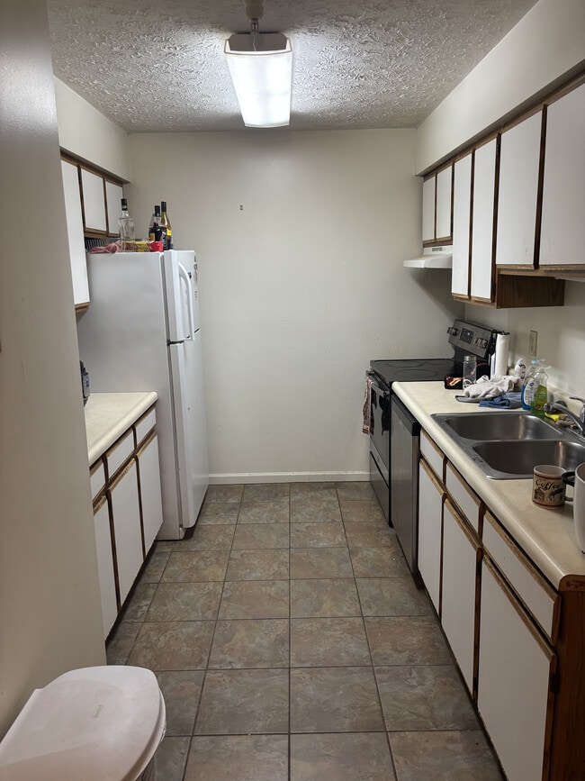 Foto del edificio - 3200 E John Hinkle Pl