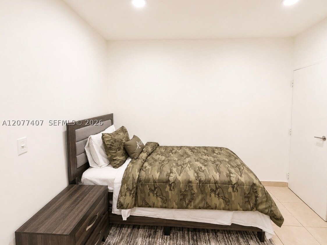Foto del edificio - 1721 SW 14th St