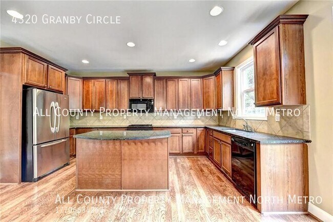 Foto del edificio - Large home in James Creek - Active Swim/Te...