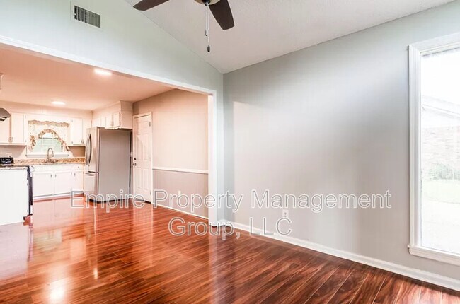Building Photo - 306 Spartan Dr