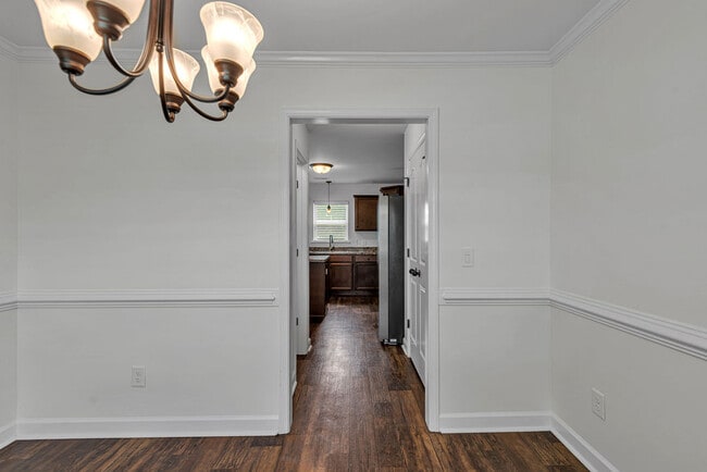 Building Photo - 521 Ginn St