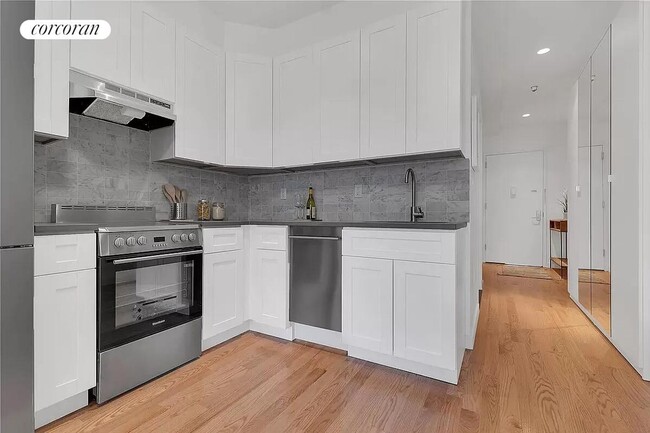 Building Photo - 362 W 127th St
