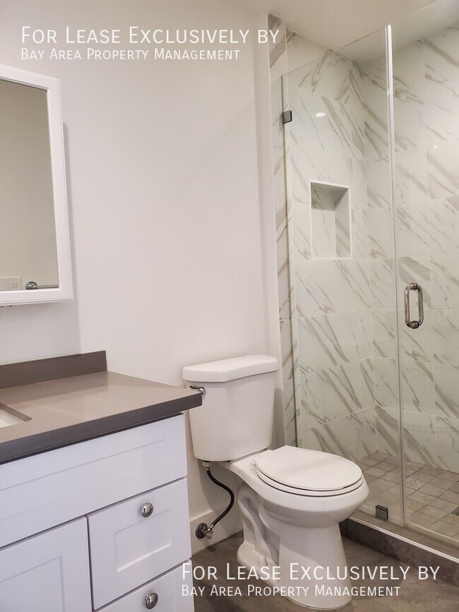 Foto del edificio - Exquisitely Modern, Updated 1 BR/1 BA unit...