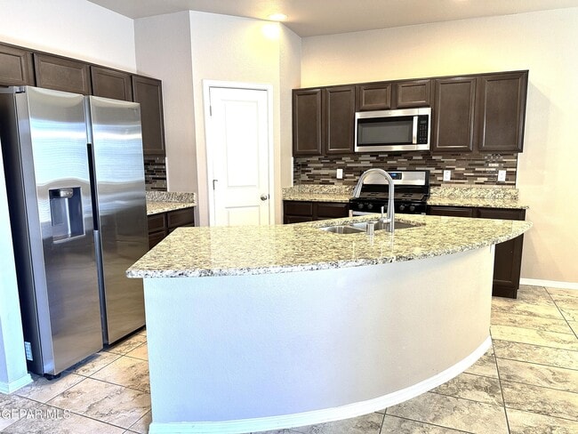 Building Photo - 12564 Arrow Weed Dr