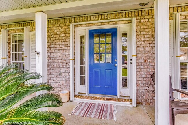 Foto del edificio - Available first week of May!