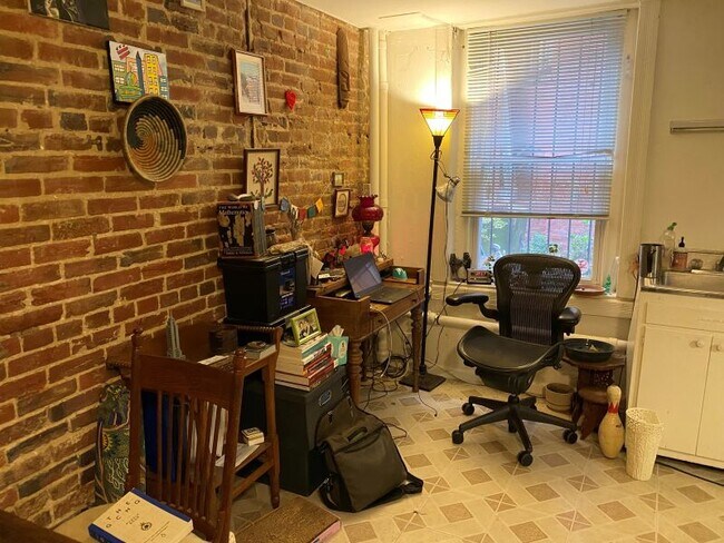 Foto del edificio - 1455 Q St NW