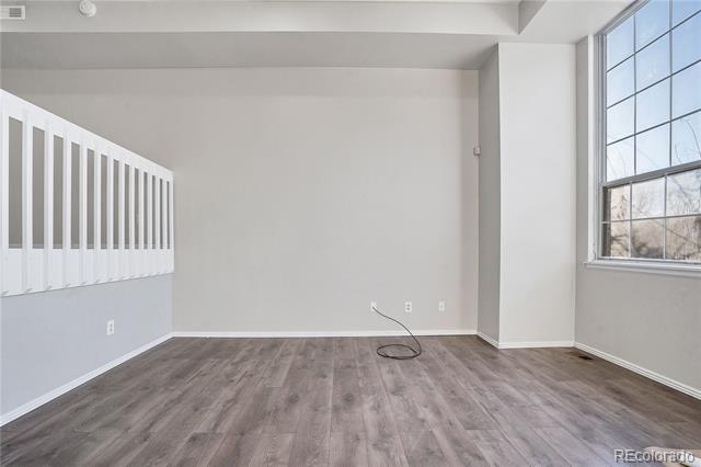 Foto del edificio - 8199 Welby Rd