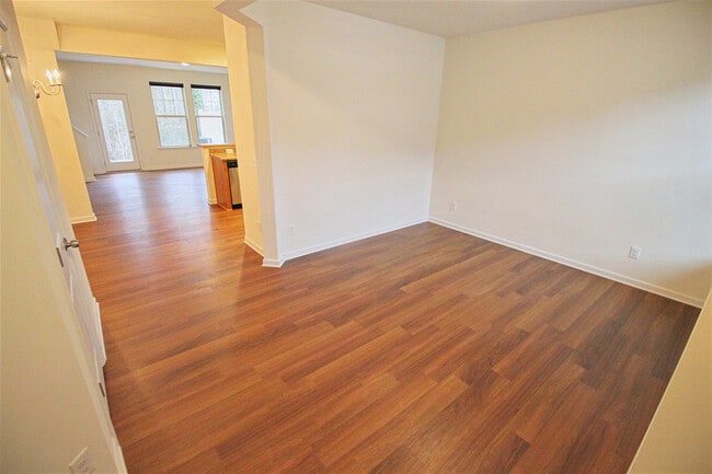 Building Photo - 753 Maypearl Ln