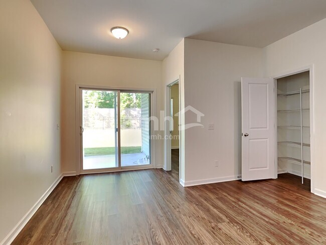 Building Photo - 188 Orion Way