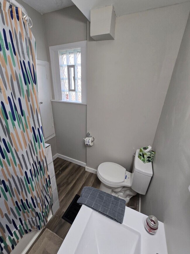 Foto del edificio - 4 BEDROOM SINGLE FAMILY HOME