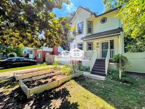 Building Photo - 5011 Jeanne St