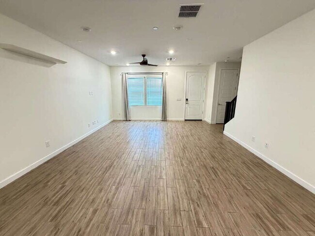Foto del edificio - 4077 S Sabrina Dr