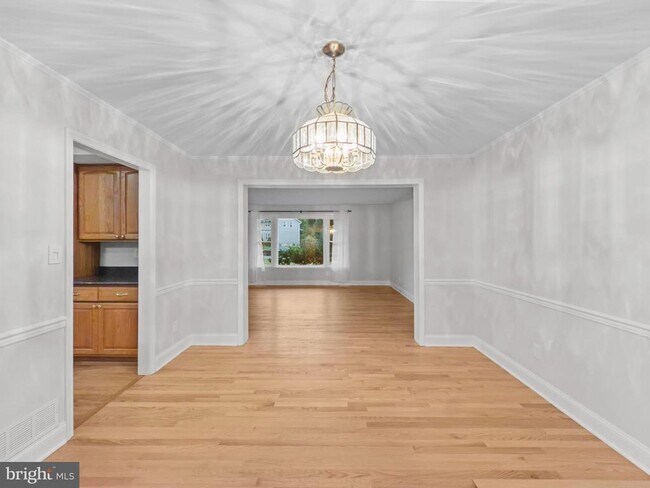 Foto del edificio - 10034 Chatelaine Cir