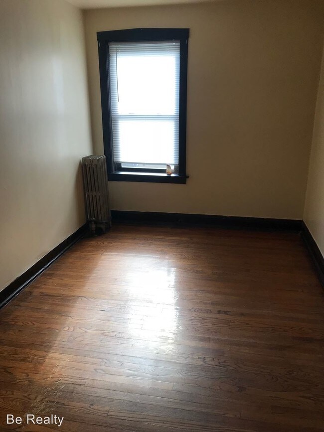 Foto del edificio - 2838 W 64th St